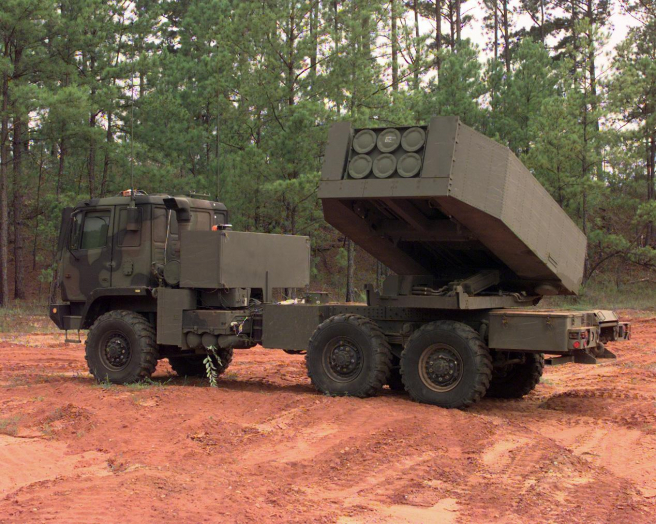 Sistema HIMARS de misiles de precisión y medio alcance.WIKIPEDIA/Spc. Russell J. Good